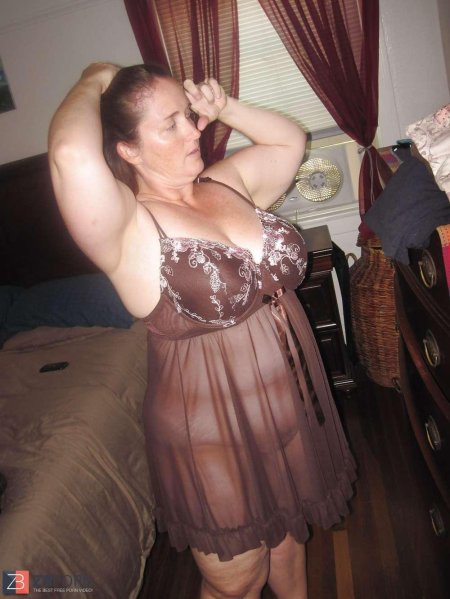 Зрелые пышки в домашней обстановке