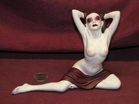 Фарфоровая статуэтка