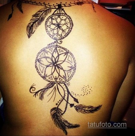 Тату ловец снов на спине