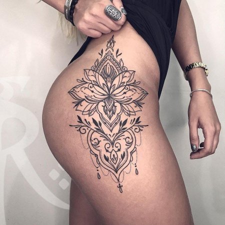 Женская татуировка