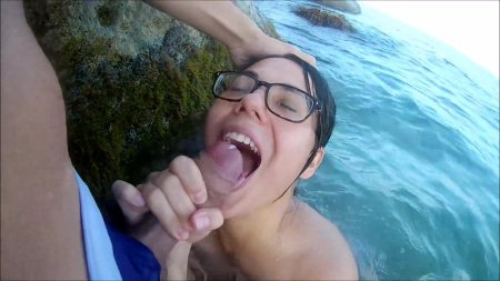 Любительские камшоты на пляже