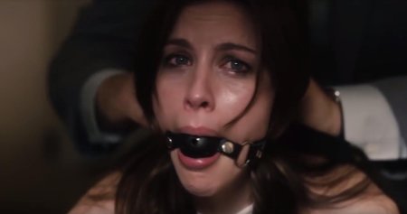 Лив тайлер gagged