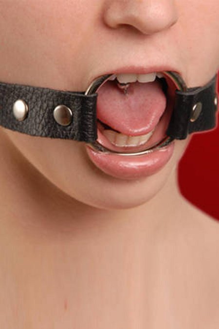 Кляп расширитель для рта бдсм