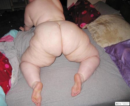 Голые толстушки с пятками