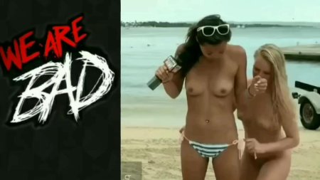 Приколы на пляже с девушками