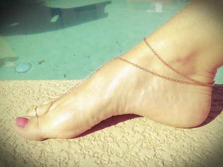 Браслет на ногу золотой