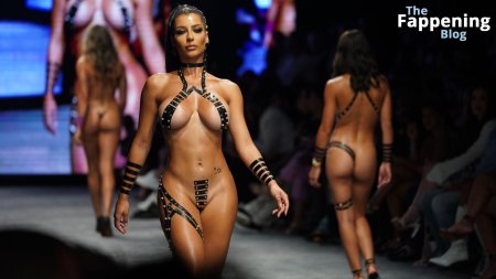 Купальник из изоленты