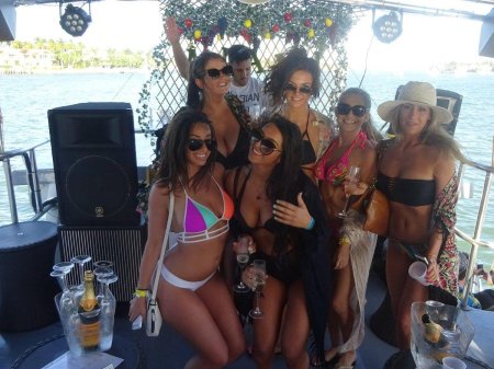 Бич пати майами ибица