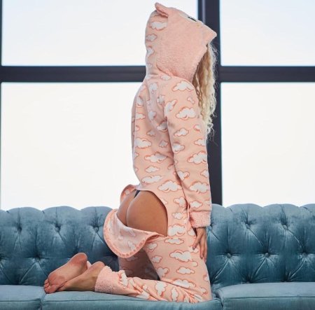 Пижама с вырезом на попе