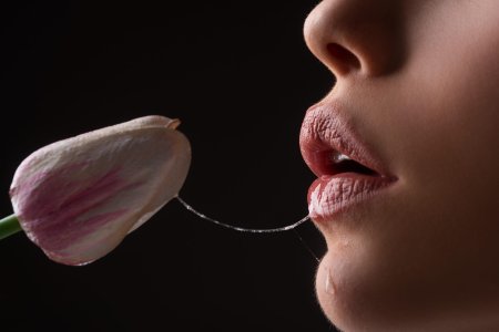 Цветок во рту