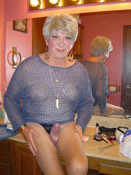 Голые старушки трансвеститы