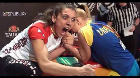 Соревнования по армрестлингу