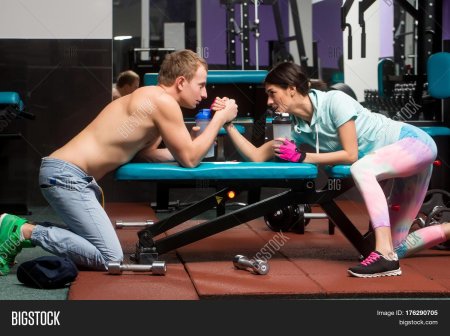 В тренажерном зале