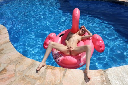 Порно на надувном матрасе