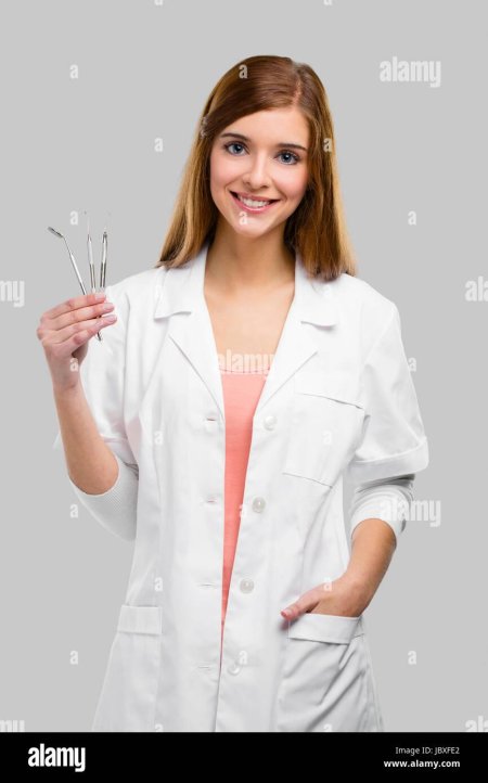 Врач девушка