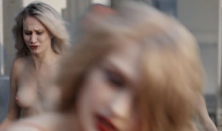 Актриса голая