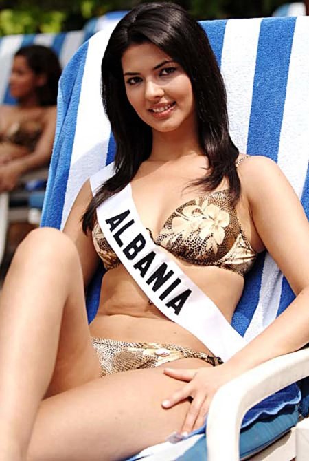 Албанские женщины