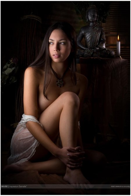 Девушка и женщина