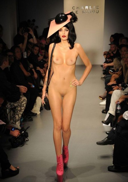 Чарли ле минду мода