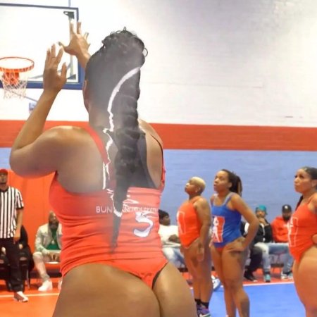 Красивые баскетболистки