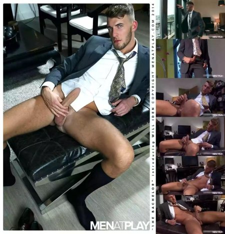 Мужчина в костюме с голым членом