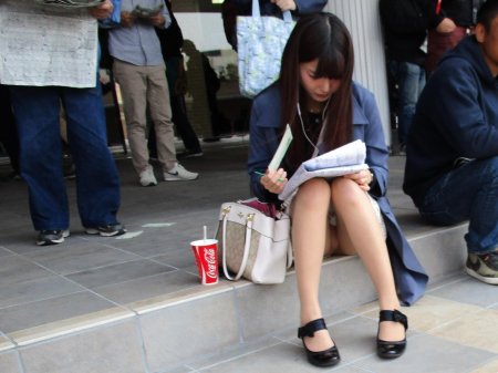 Под юбкой японки