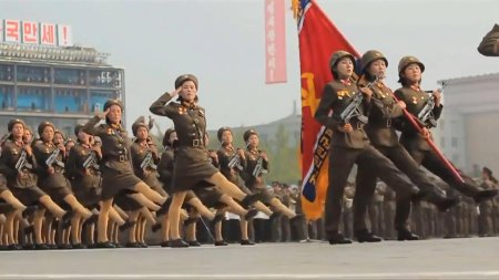 Парад маршируют северная корея