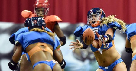 Женский американский футбол голые