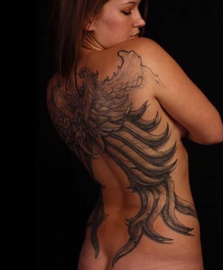 Тату девушка с крыльями