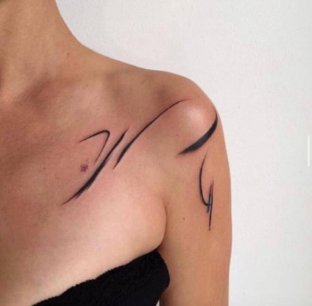 Тату на ключице женские