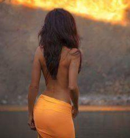 Девушка со спины