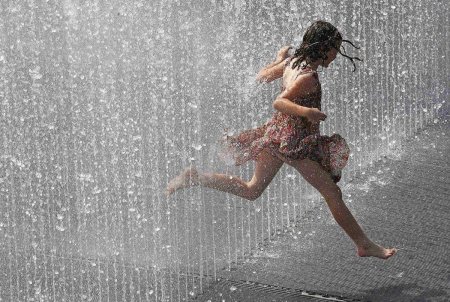 Девушка под дождем