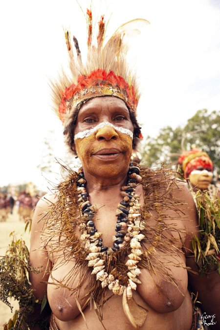 Голые папуаски новой Гвинеи