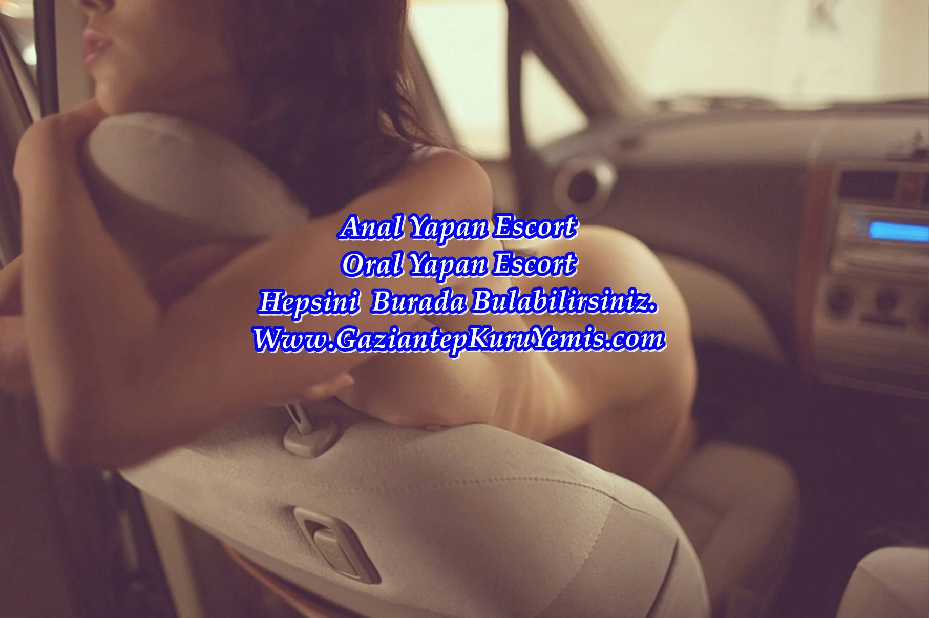 Голые красотки в автомобиле