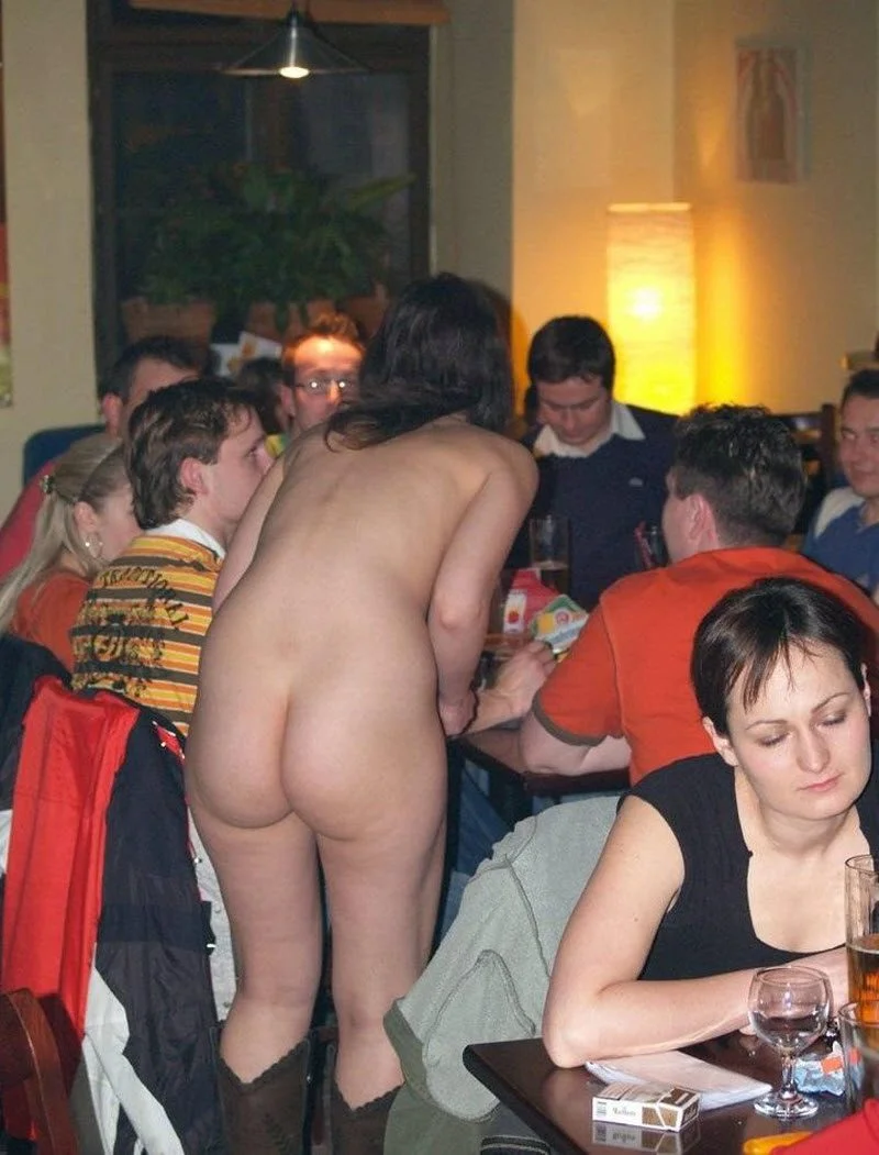 Без трусиков на корпоративе