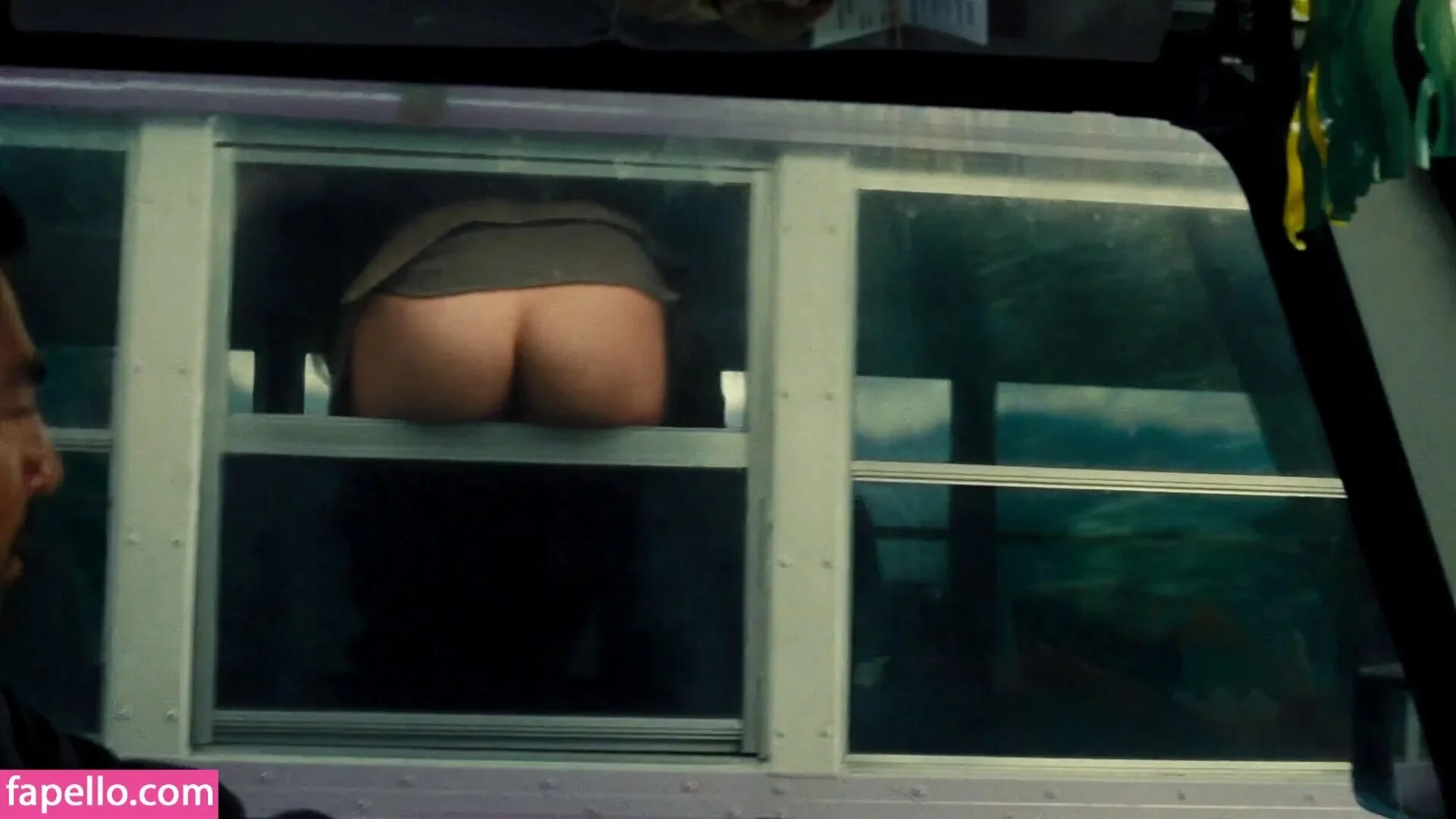 Сандра Баллок голая попа в фильме