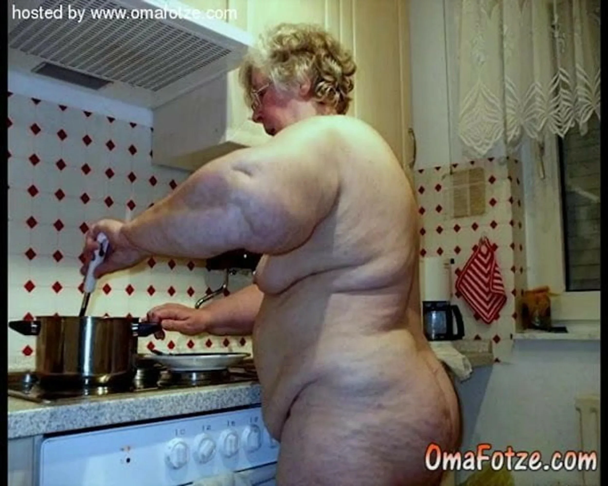 Голые толстые старые на кухни