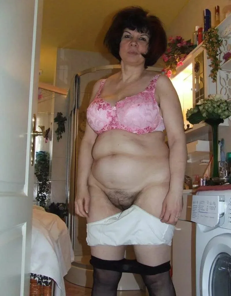 Толстые старухи в трусах