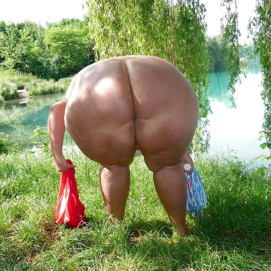 Огромные женские задницы