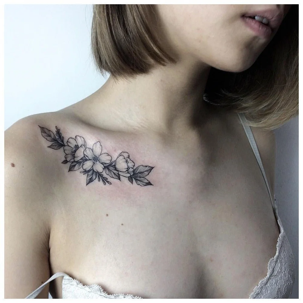 Тату на ключице для девушек