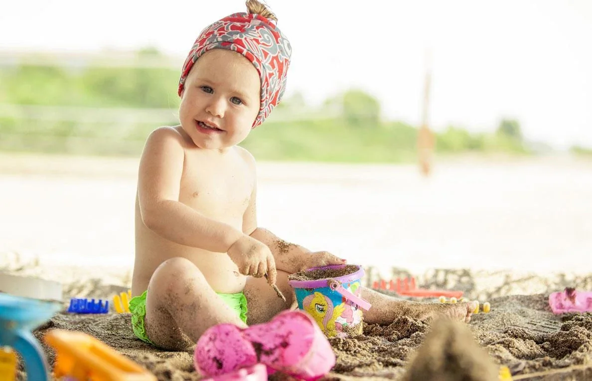 Детишки голышки