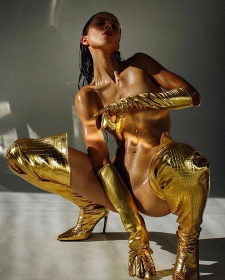 Модель Наталья Голд ню