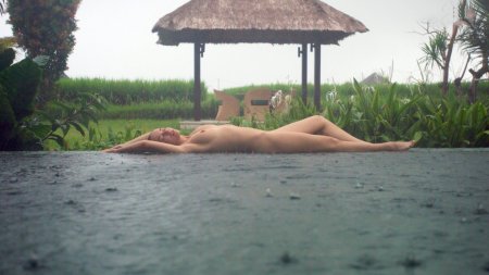 Clover & Natalia a - nude Yoga in Bali (2019)