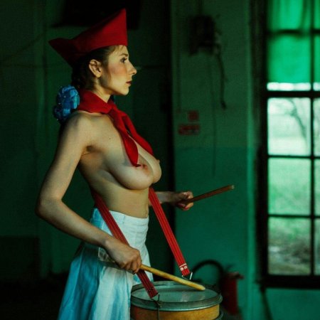 Эротический костюм пионерки