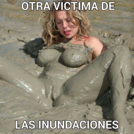 Девушки большая грудь в грязи