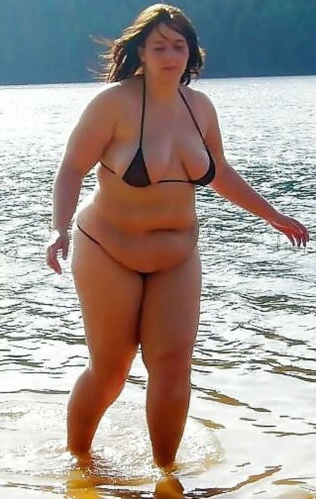 Толстые бабы в купальниках ню