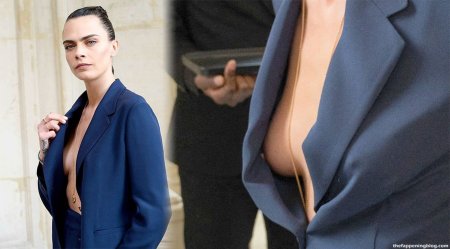 Голая грудь кары Делевинь