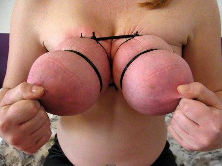 Связанные перетянутые сиськи
