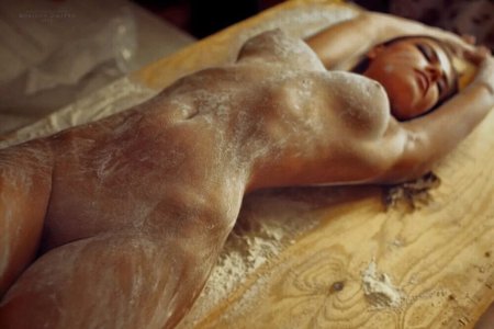 Дмитрий Борисов девушка в муке ню