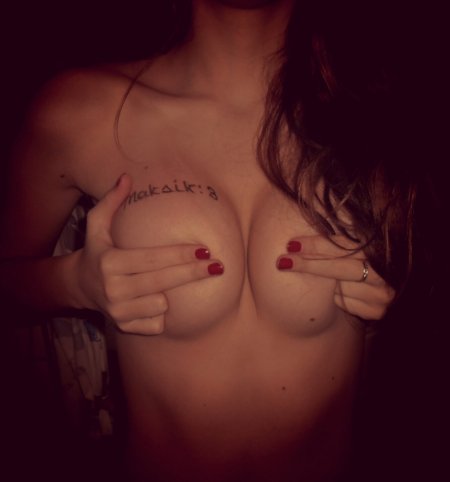 Девушка с сигной обнаженка